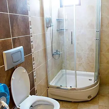 Cicerone Hotel *