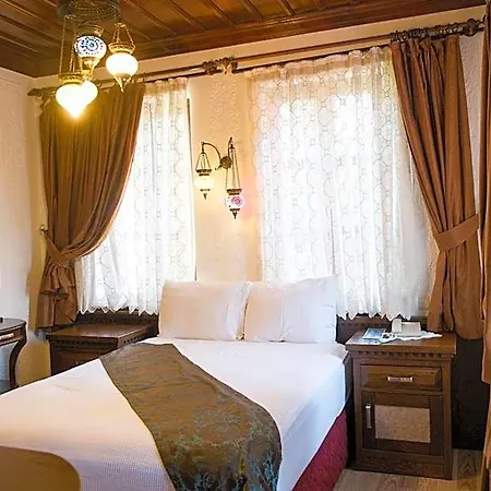 Cicerone Hotel *